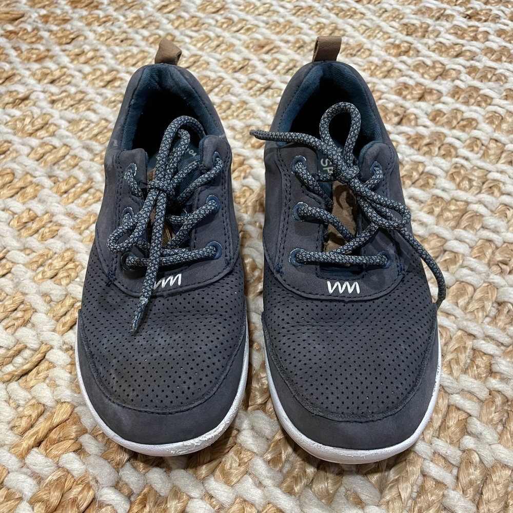 Boys leather Sperry shoes - kid size 1M